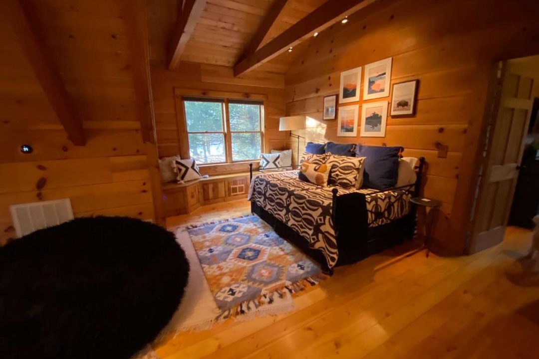 Photo of Bedroom in Castalian Springs