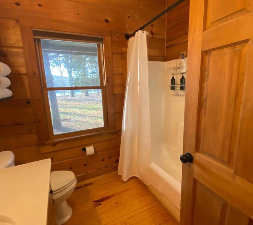Photo of Bathroom in Castalian Springs