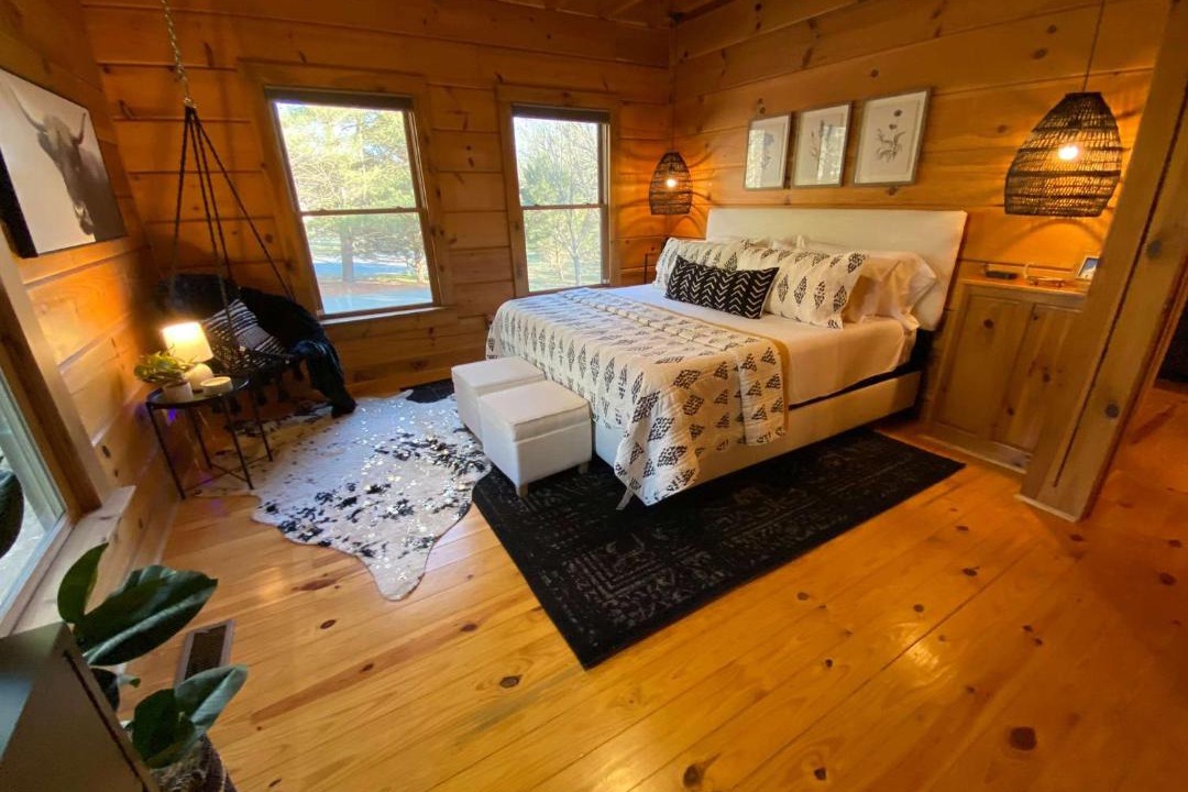 Photo of Bedroom in Castalian Springs