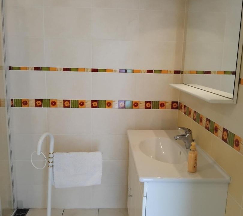 Photo of Bathroom in Chateauneuf-du-Faou
