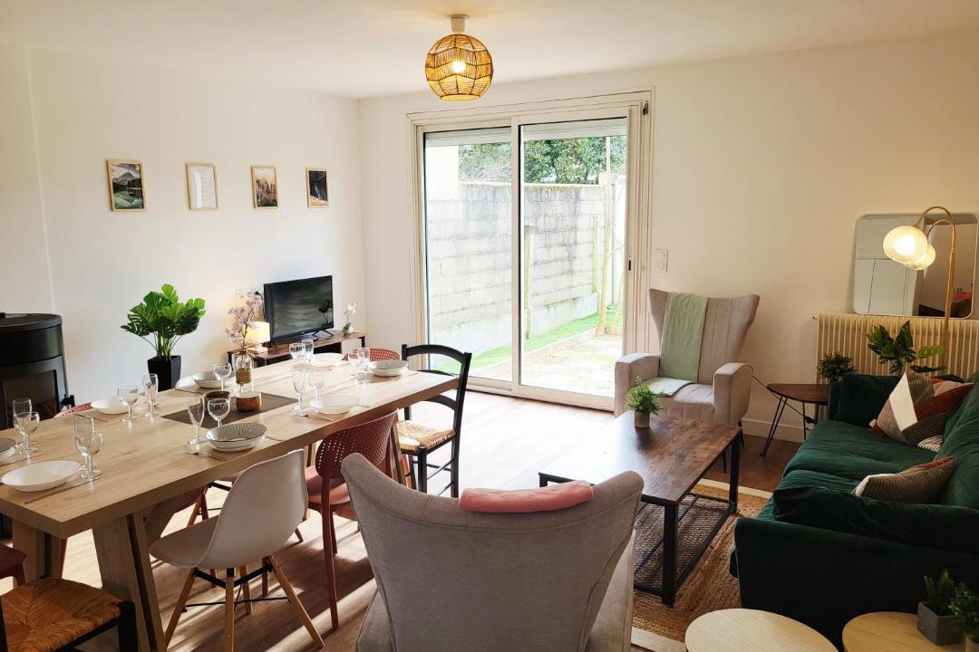 Photo of Livingroom in Madeleine - Saint-Leonard