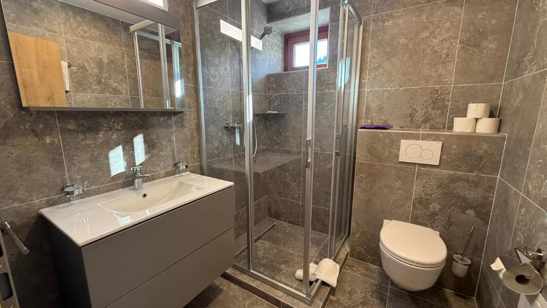 Photo of Bathroom in Murren