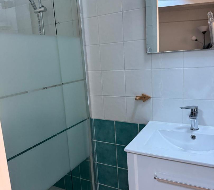 Photo of Bathroom in Roquefort-des-Corbieres