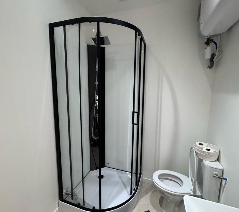 Photo of Bathroom in Anatole France Danton
