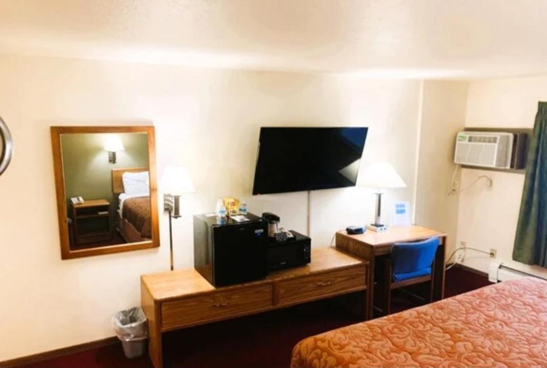 Photo of Bedroom in Staples