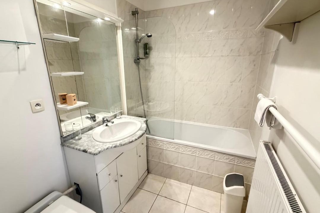 Photo of Bathroom in Monchy-Humieres