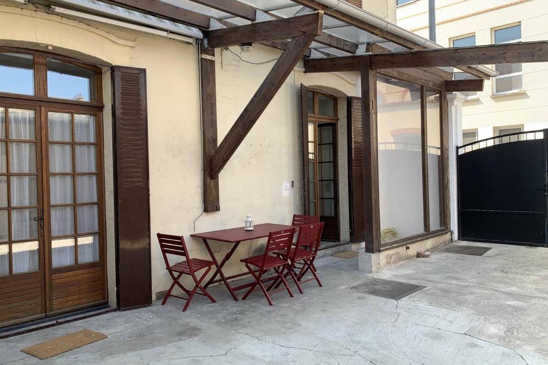 Photo of Patio Balcony in Courlancy