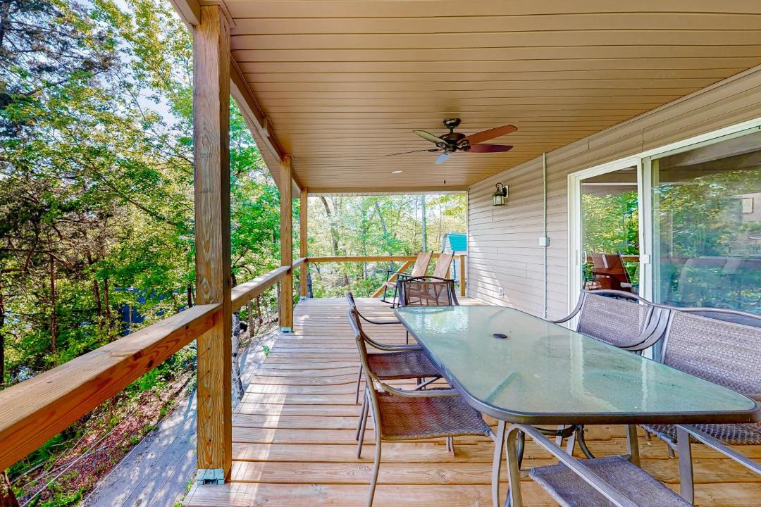 Photo of Patio Balcony in Flat Hollow Marina