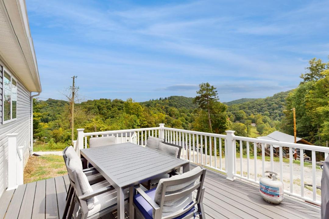 Photo of Patio Balcony in Caryville