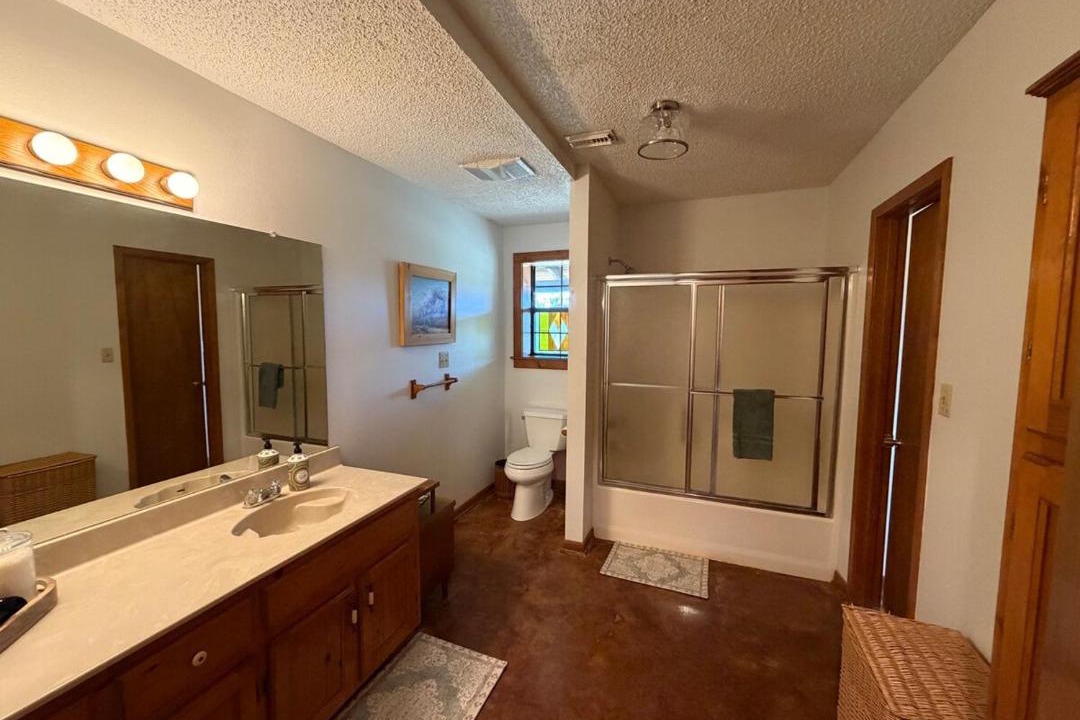 Photo of Bathroom in Nacogdoches