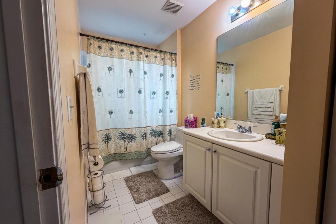 Photo of Bathroom in Miramar