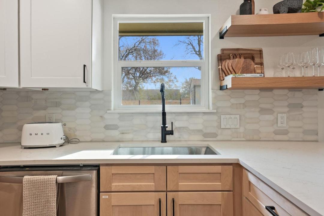 Photo of Kitchen in North Austin Civic Association