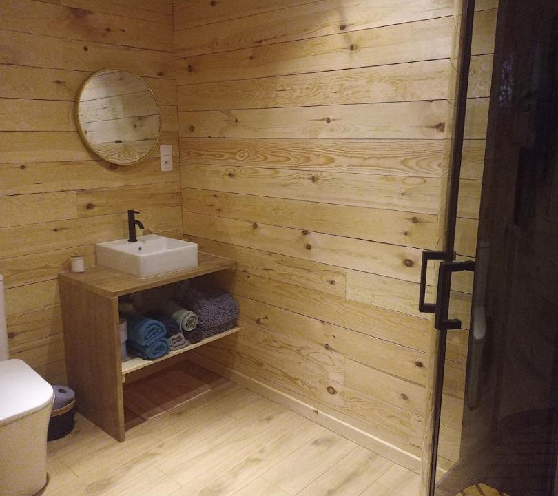 Photo of Bathroom in Fix-Saint-Geneys