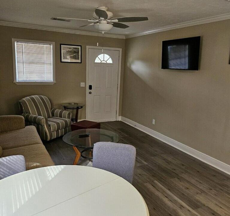 Photo of Livingroom in Canton