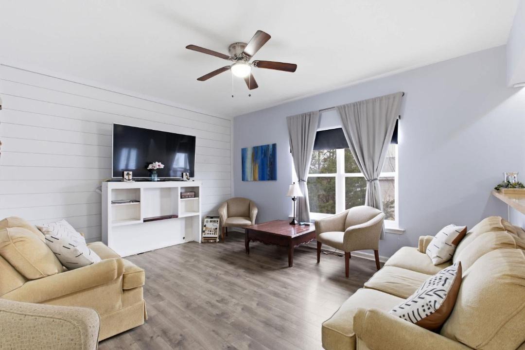 Photo of Livingroom in Jeffersontown