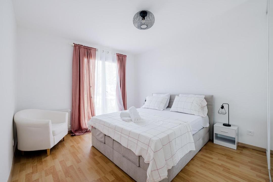 Photo of Bedroom in Versonnex