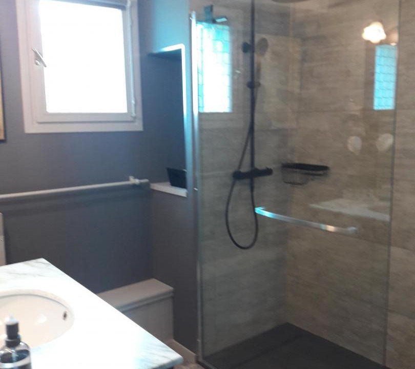 Photo of Bathroom in Bonneuil-Matours