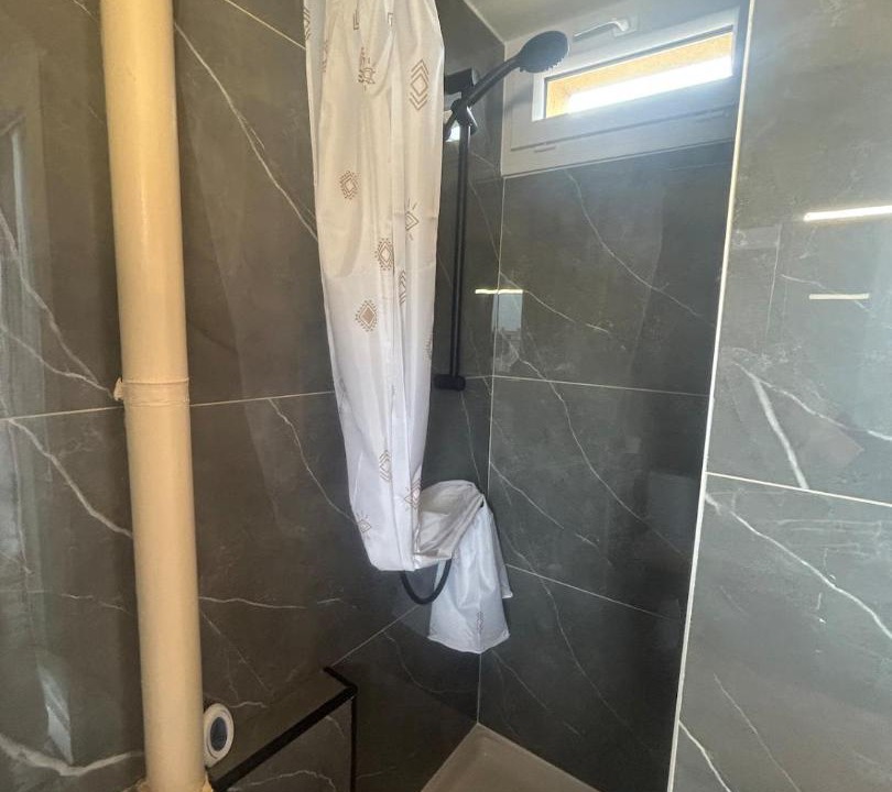 Photo of Bathroom in Laxou
