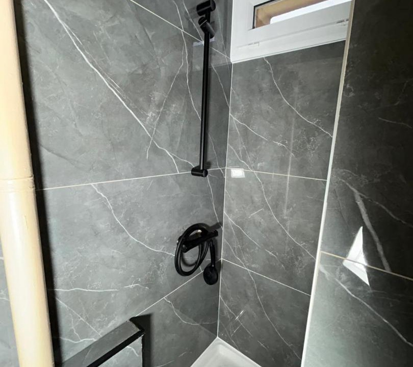 Photo of Bathroom in Laxou