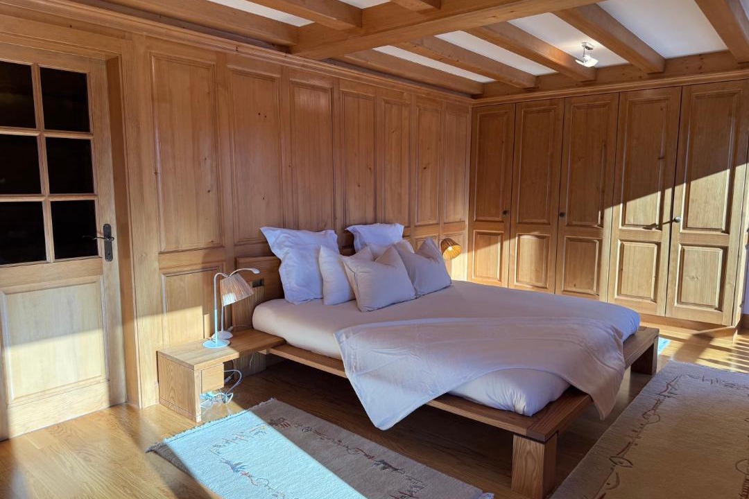 Photo of Bedroom in Lens