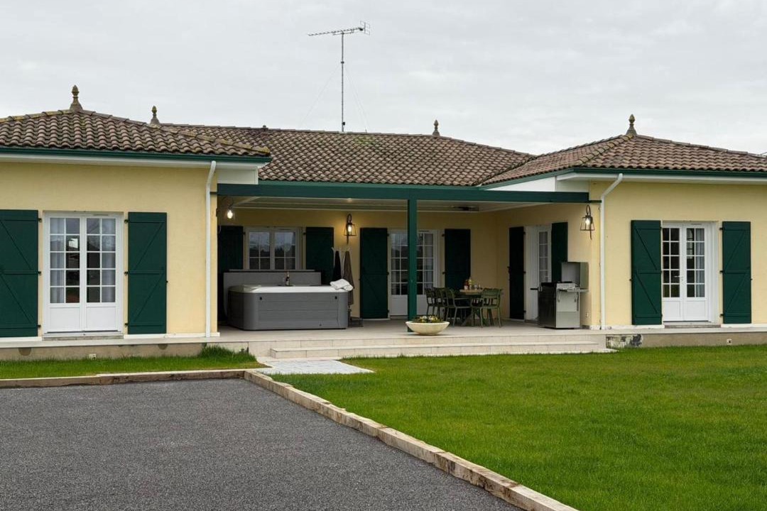 Photo of Others in Garrey