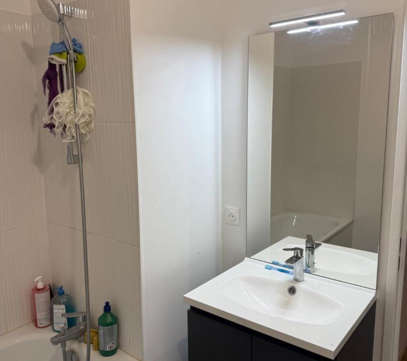 Photo of Bathroom in Le Blanc-Mesnil