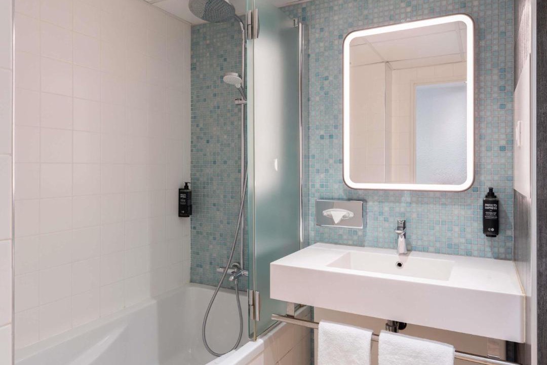 Photo of Bathroom in Montrouge