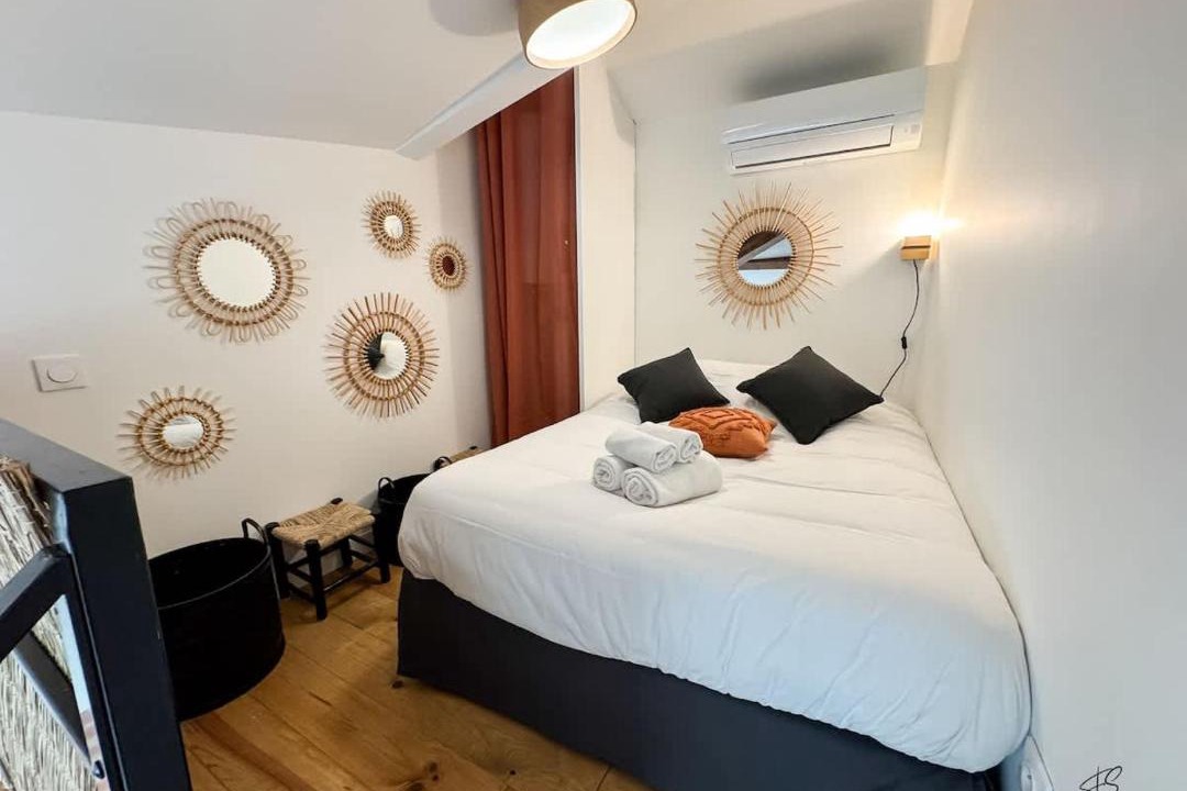 Photo of Bedroom in Clemenceau