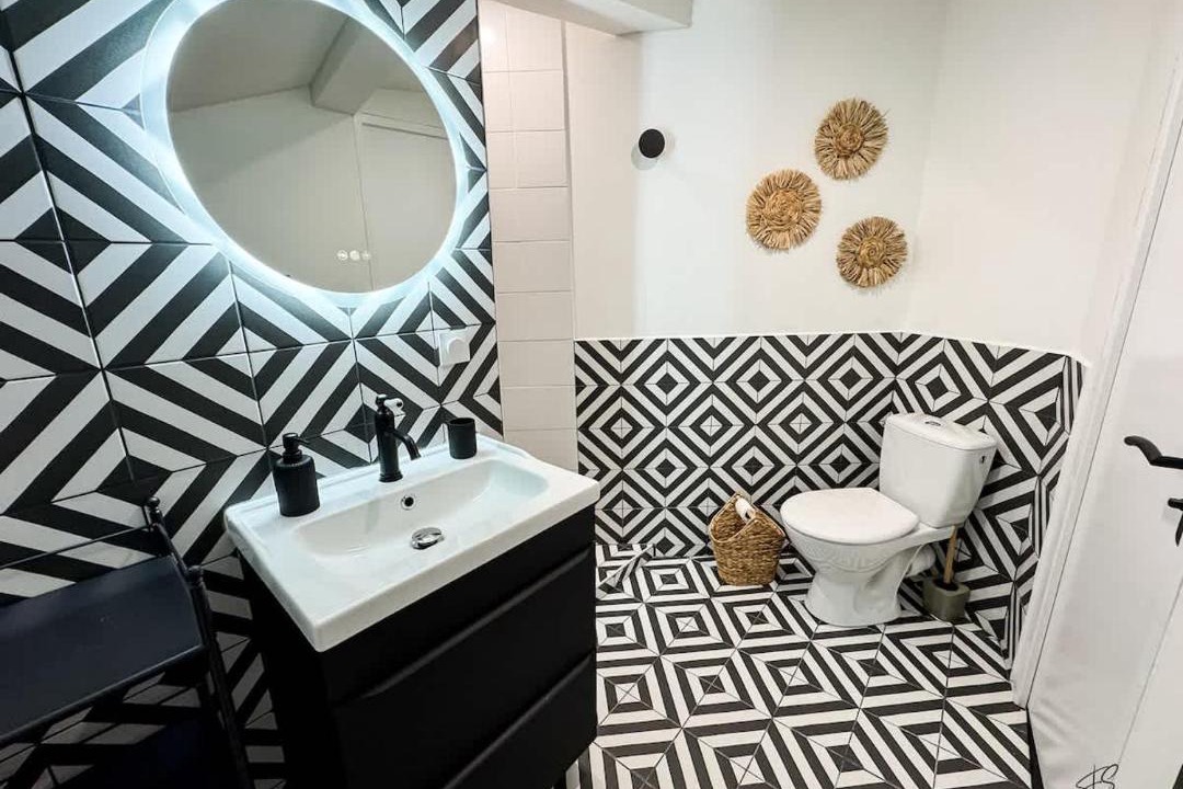 Photo of Bathroom in Clemenceau