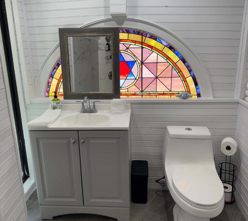 Photo of Bathroom in Long Beach Estates
