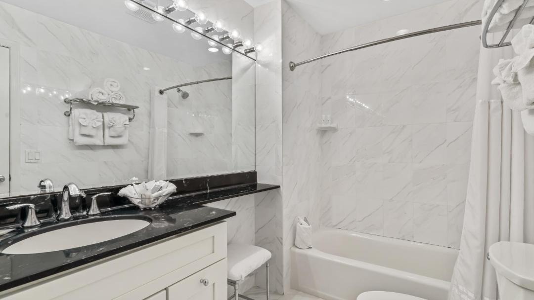 Photo of Bathroom in Amagansett