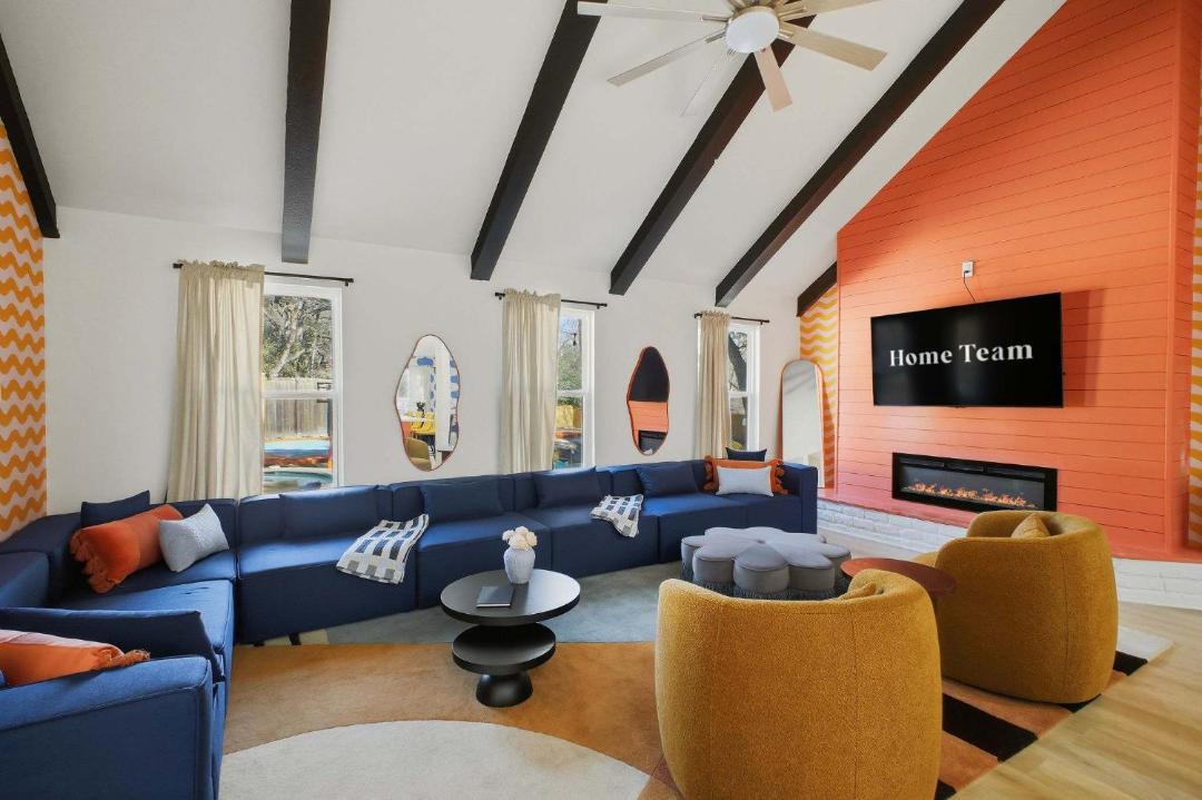 Photo of Livingroom in Vance Jackson