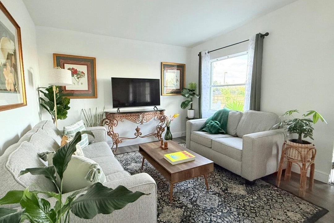Photo of Livingroom in Pine Hills