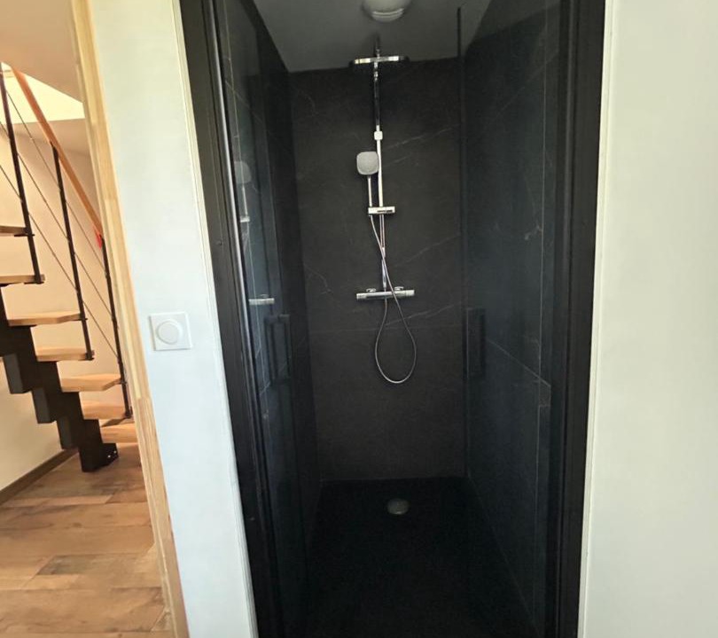 Photo of Bathroom in Quesmy