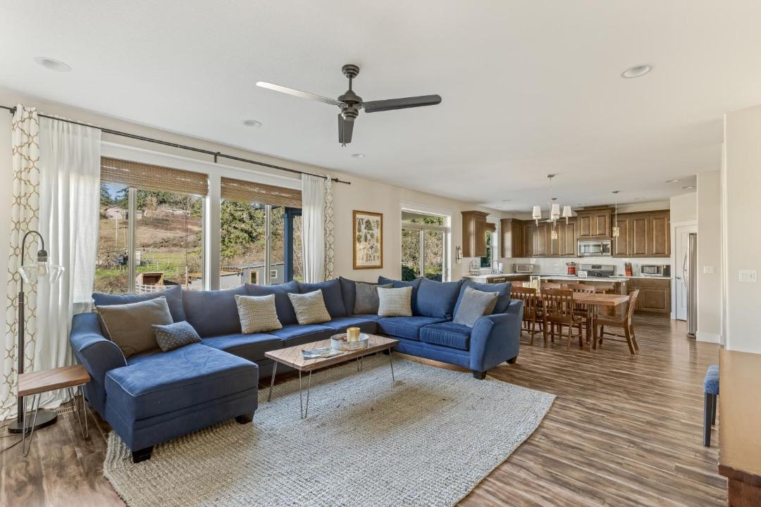 Photo of Others in Newberg