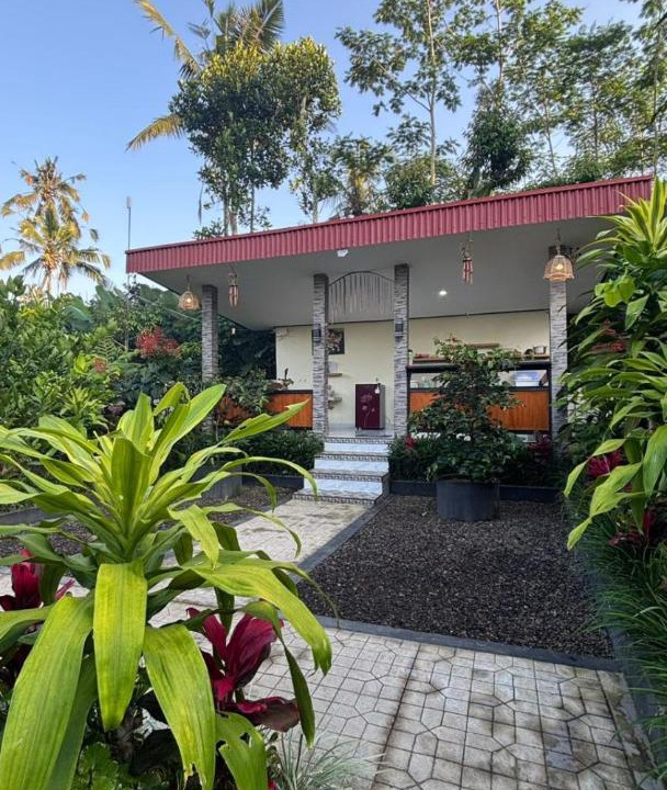 Photo of Others in Tembuku