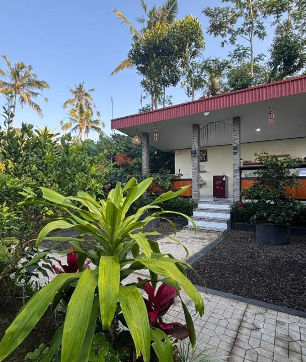 Photo of Others in Tembuku