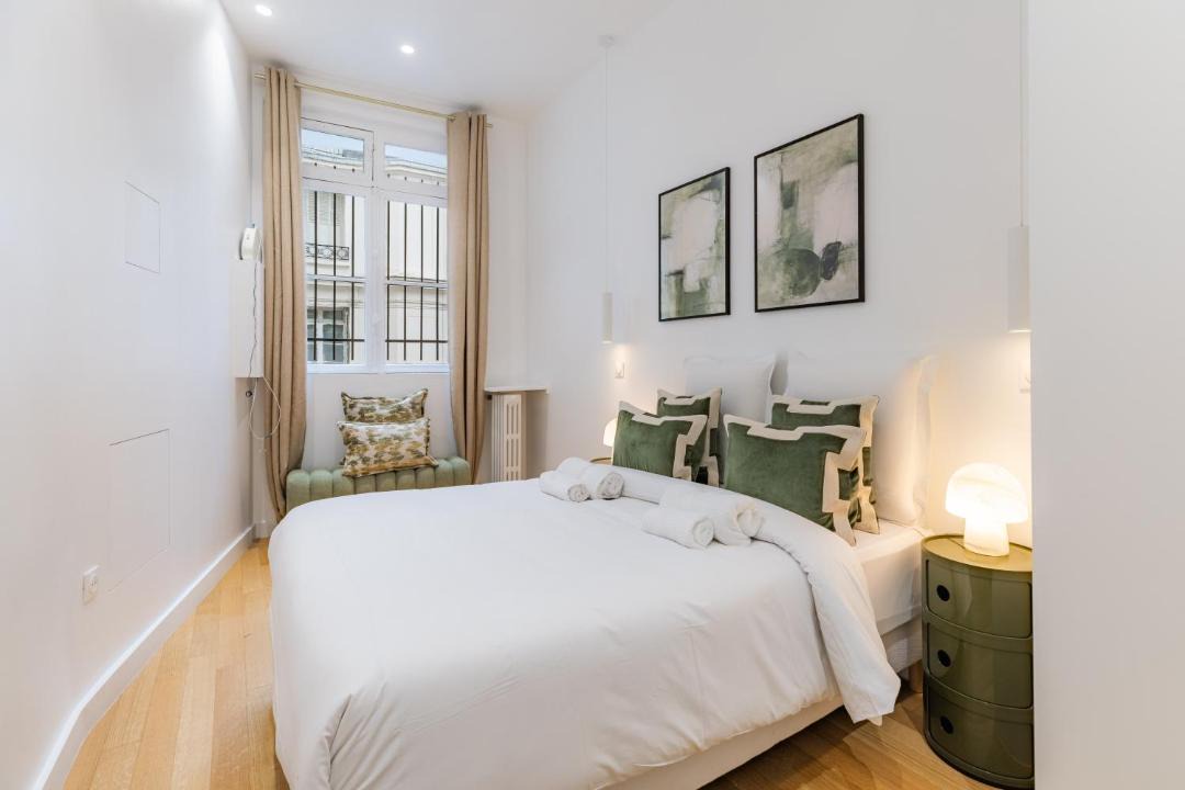 Photo of Bedroom in Porte-Dauphine