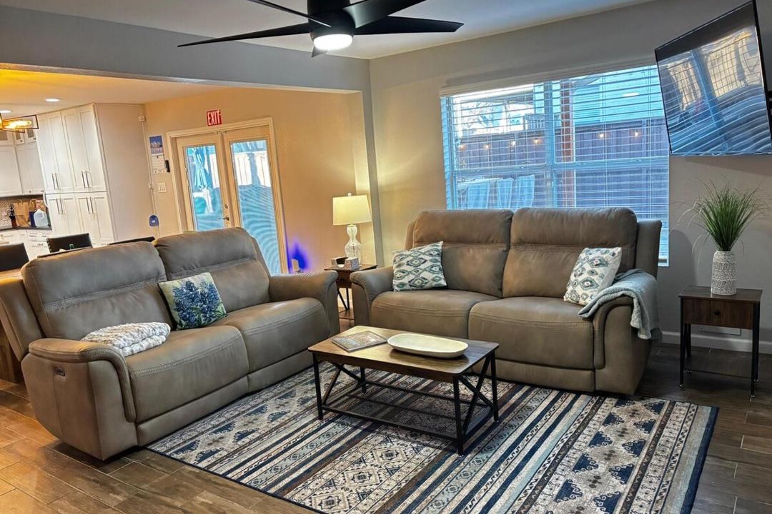 Photo of Livingroom in South Arlington