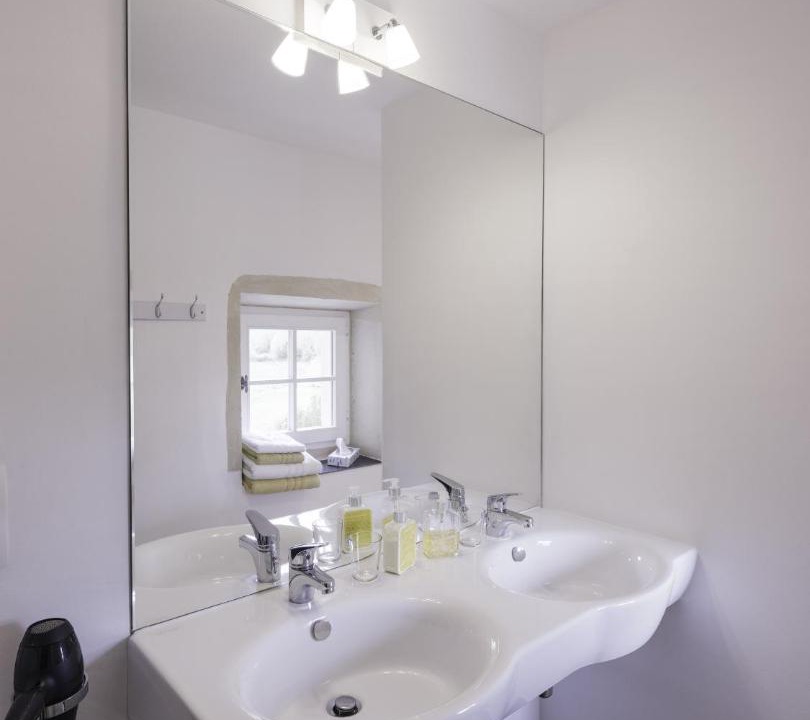 Photo of Bathroom in Colonzelle