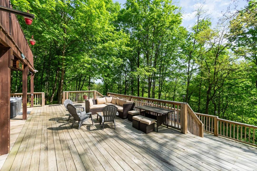 Photo of Patio Balcony in Carroll Valley