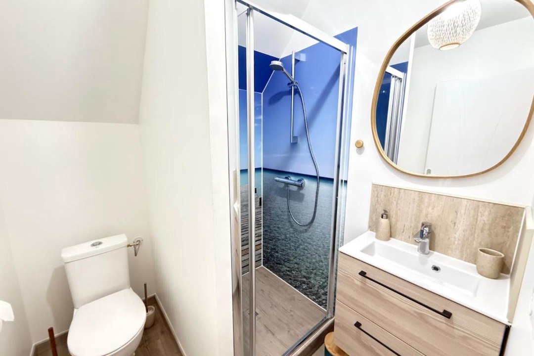 Photo of Bathroom in Margny-les-Compiegne