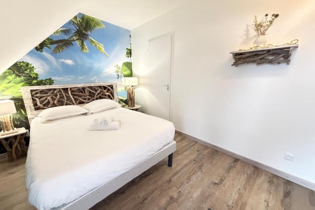 Photo of Bedroom in Margny-les-Compiegne