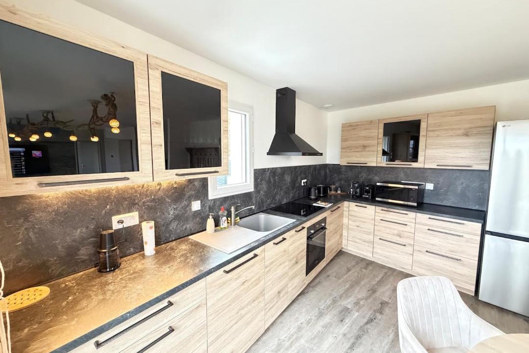 Photo of Kitchen in Margny-les-Compiegne