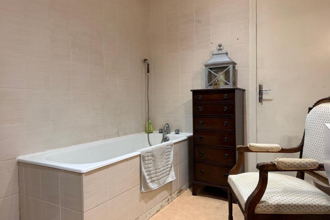 Photo of Bathroom in Alencon