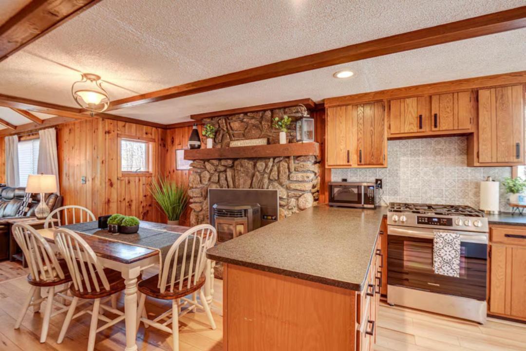 Photo of Kitchen in Alton