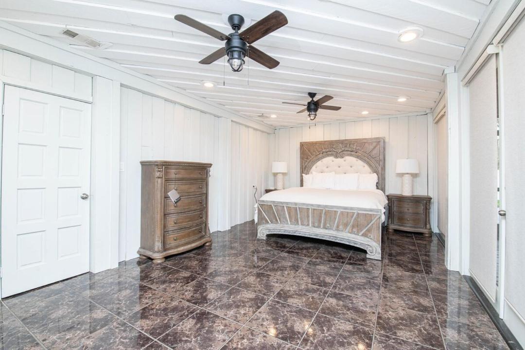 Photo of Bedroom in Riverview