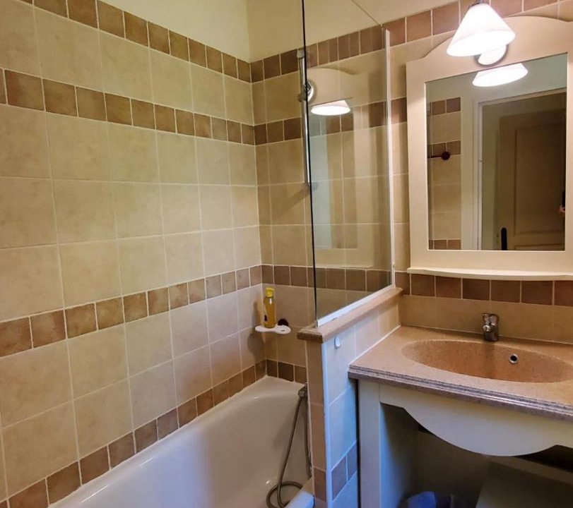 Photo of Bathroom in Rouret