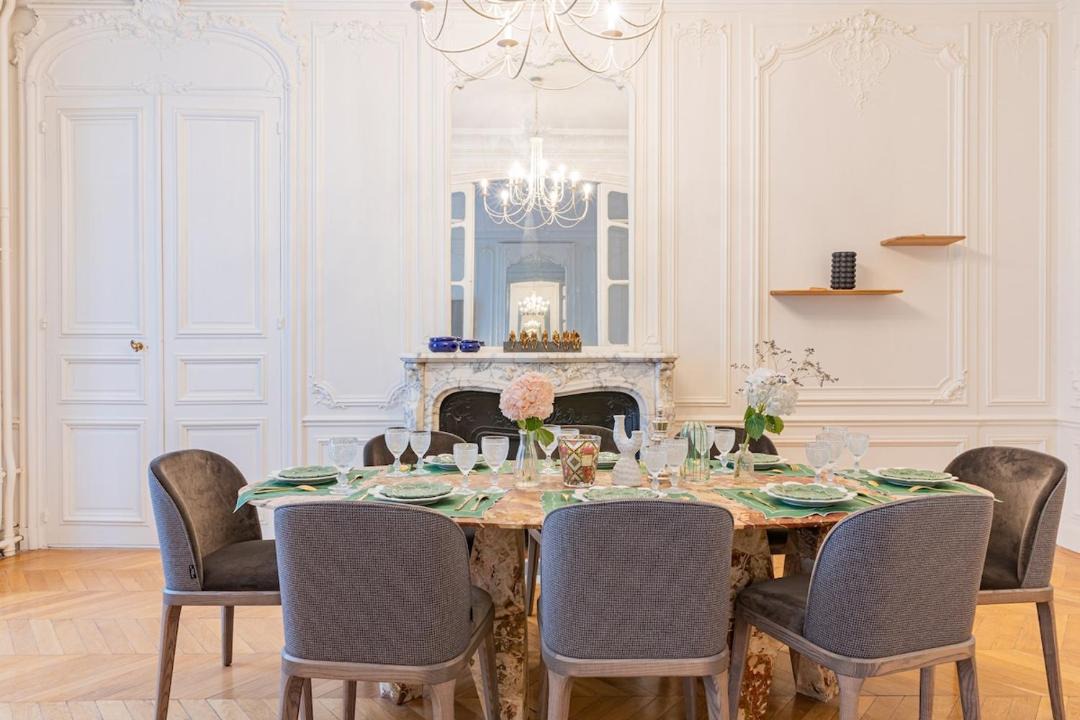 Photo of Others in Neuilly-sur-Seine
