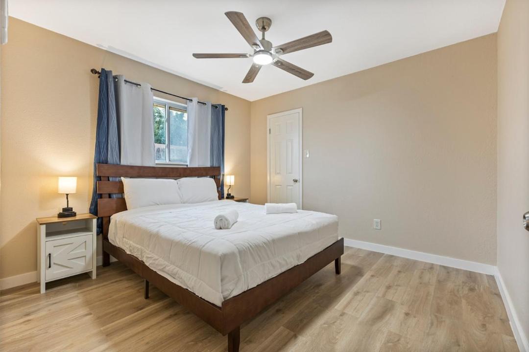 Photo of Bedroom in South Side